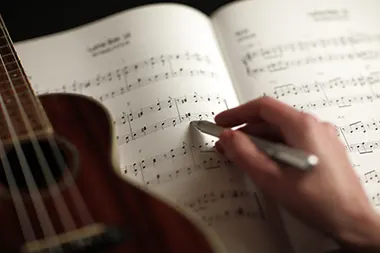 L-harmonie pour la profondeur sonore